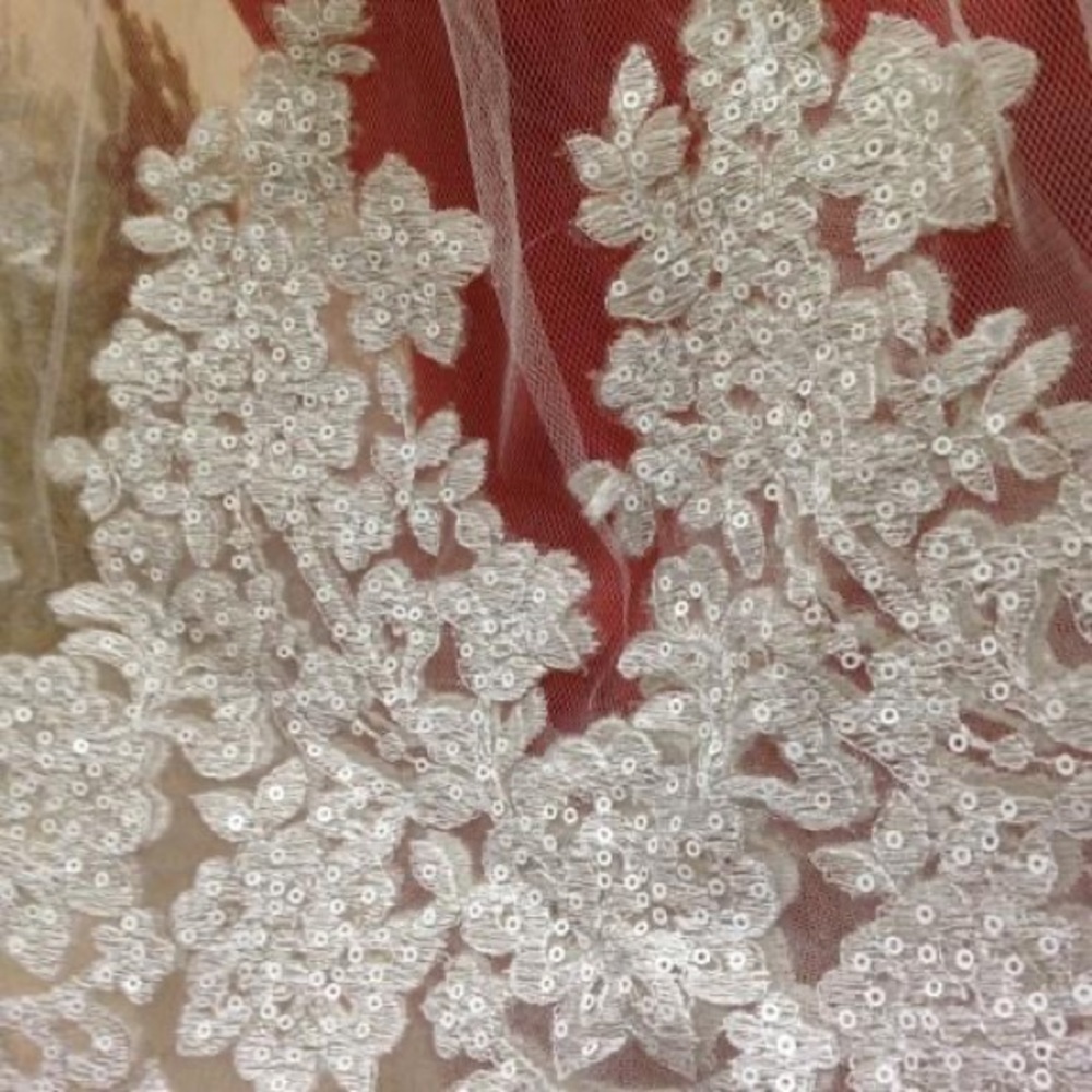 mermaid evening gown and wedding dress + veil - Picture 4 of 9